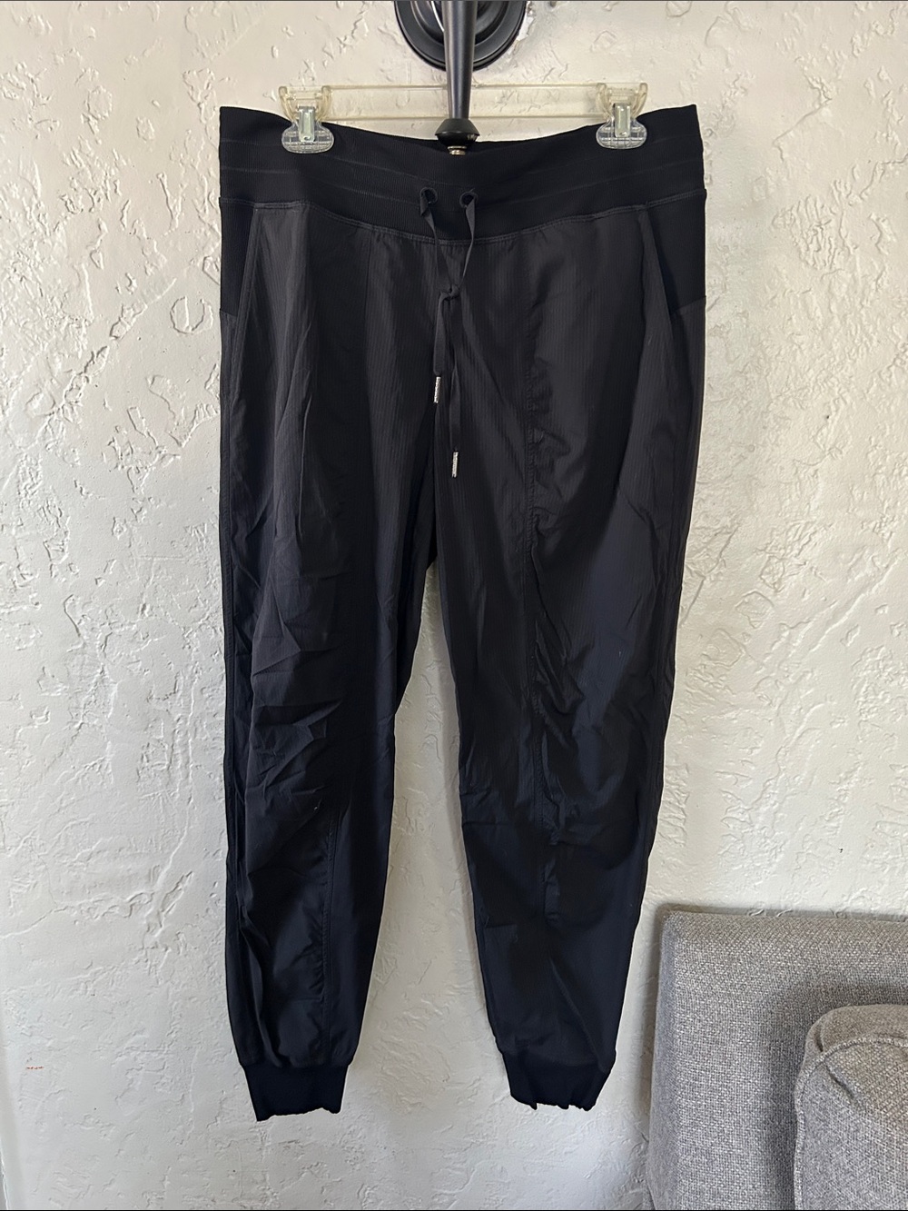 Lululemon Dance Studio Mid-Rise Jogger
Full Length